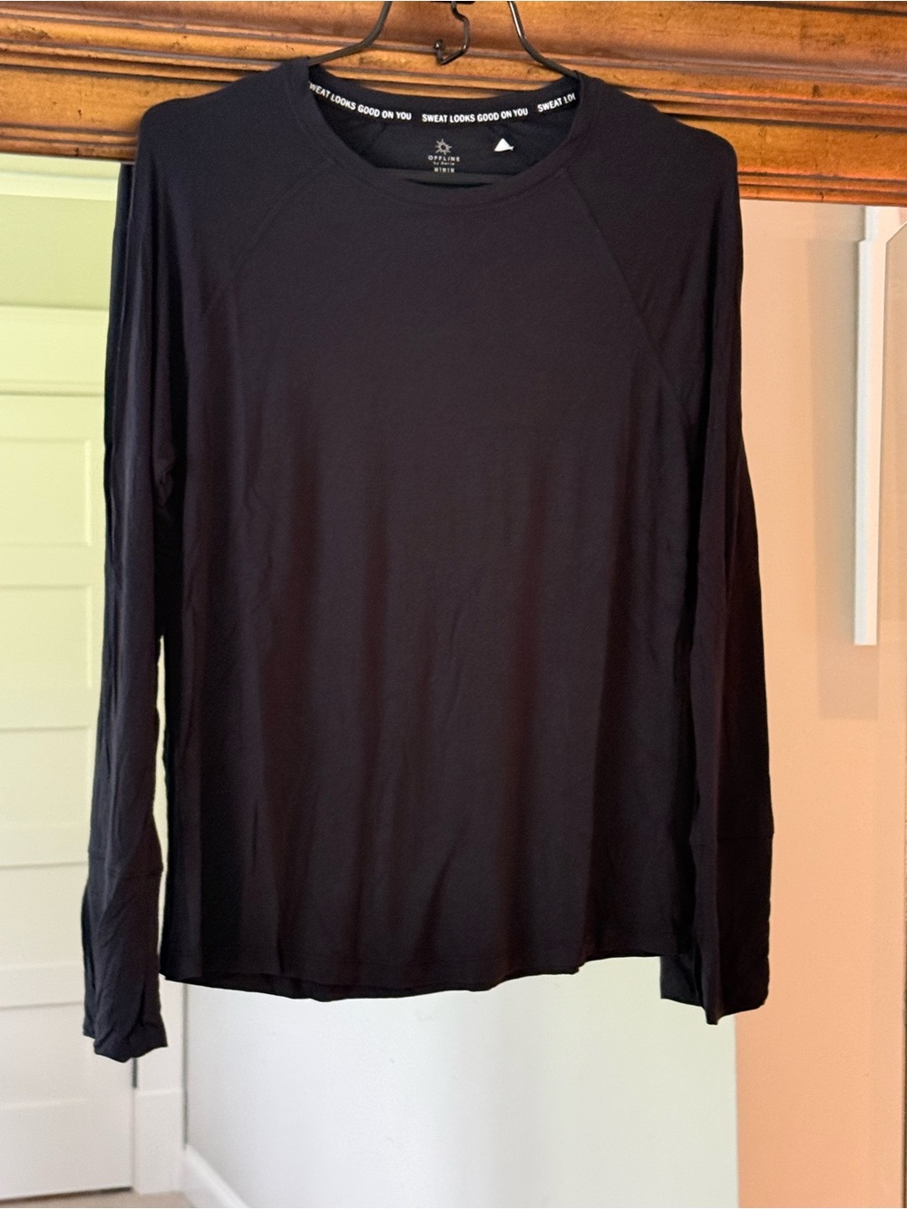 Black Long Sleeve Crewneck Top